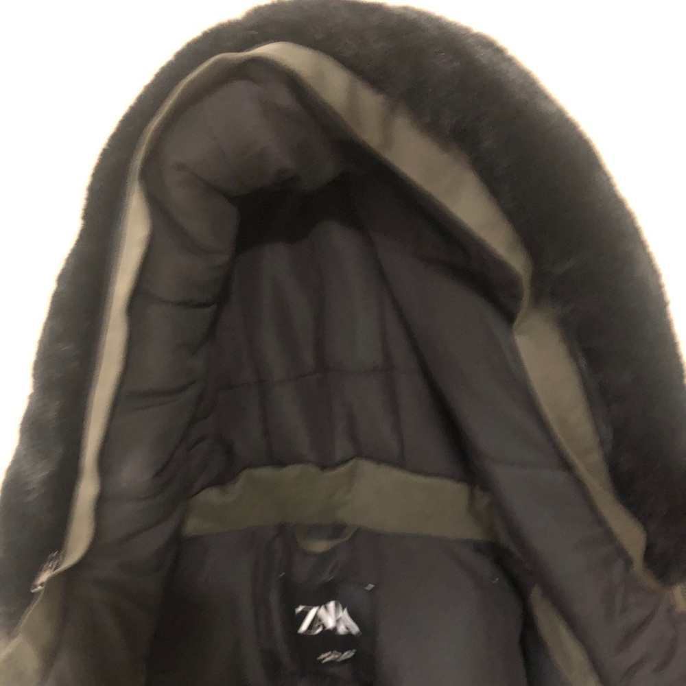 Zara men’s olive green parka. Large.